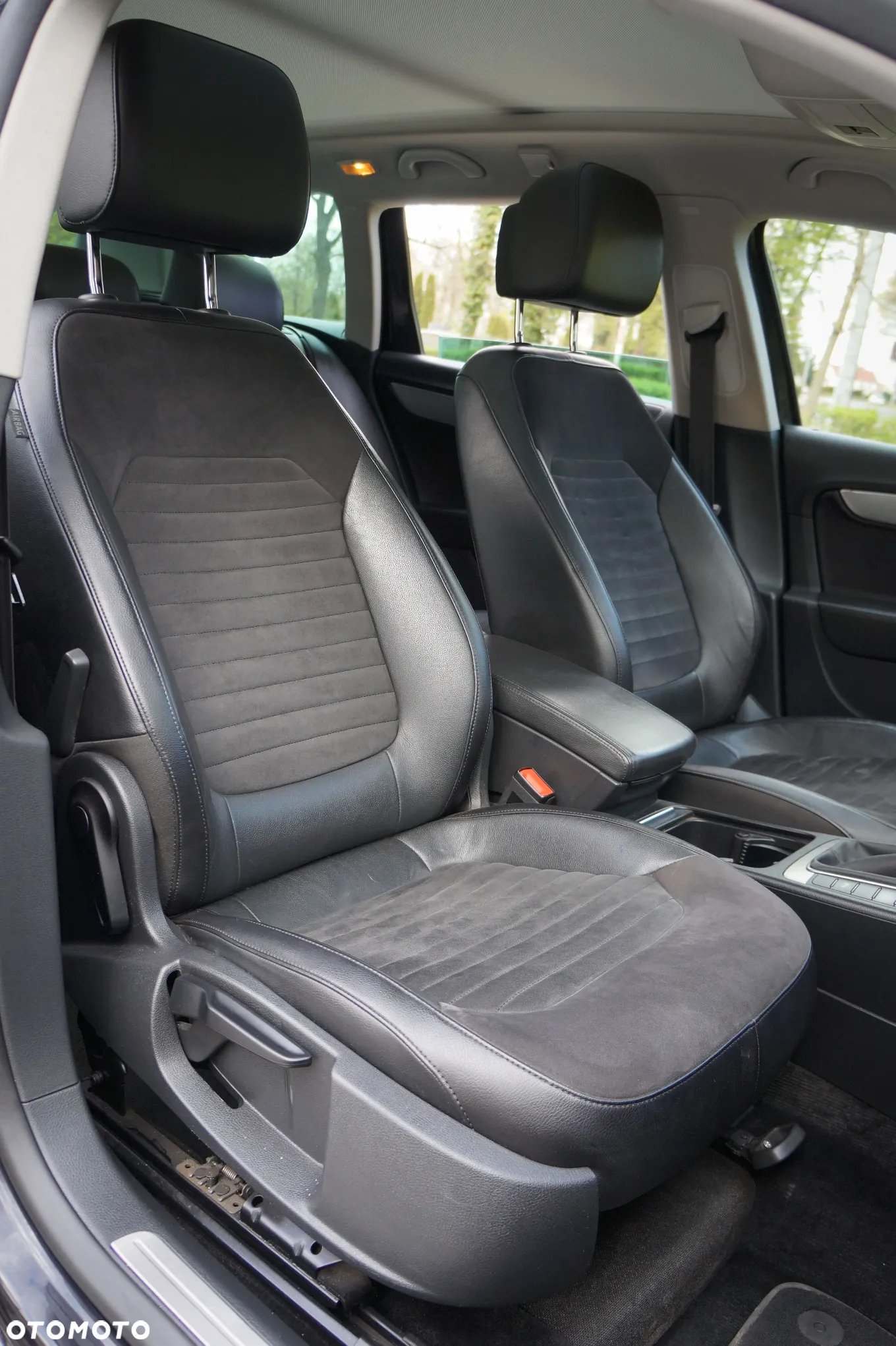 Volkswagen Passat - 32