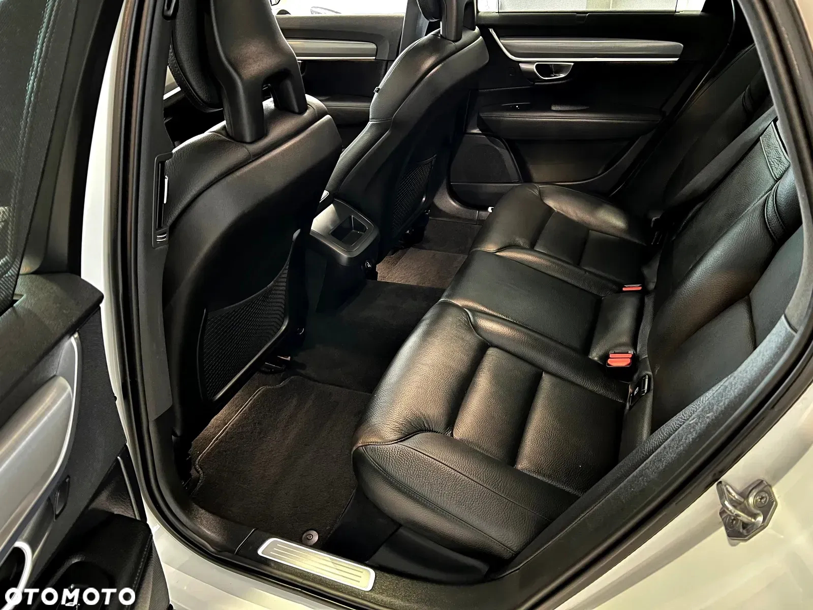 Volvo S90 - 4
