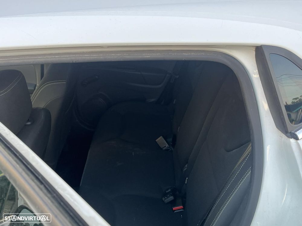 Renault Clio 1.5 dCi Limited EDC - 18