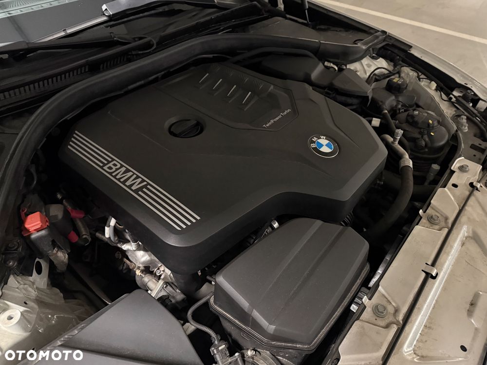 BMW Seria 3 330i M Sport sport - 11