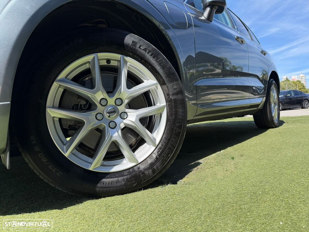 Volvo XC 60 2.0 T8 PHEV Momentum Plus AWD - 7