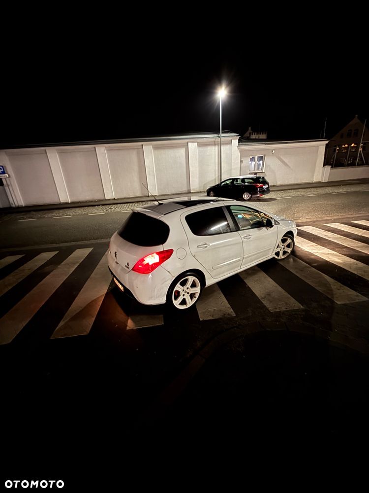 Peugeot 308 1.6 Premium Plus - 3