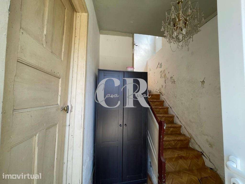 Moradia Isolada em Pedra para Renovação Parcial, a 20 minutos das Prai - Grande imagem: 3/49