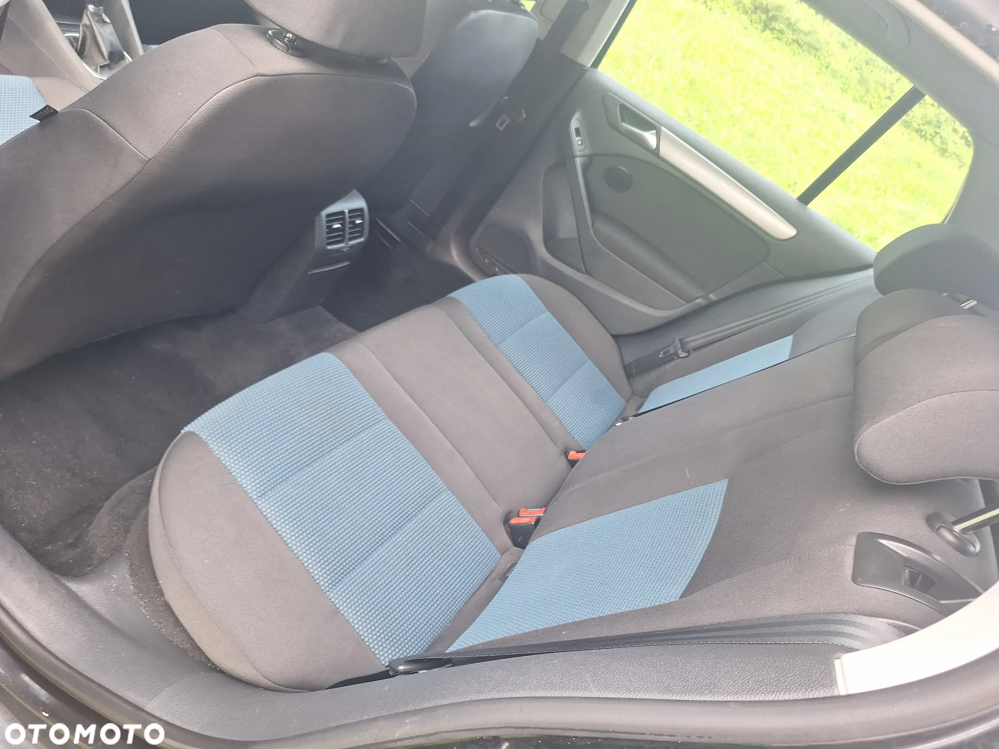 Volkswagen Golf 1.6 TDI DPF BlueMotion Technology Comfortline - 11