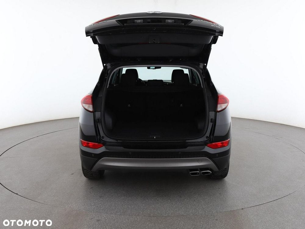 Hyundai Tucson 2.0 CRDi 4WD Automatik Style - 20