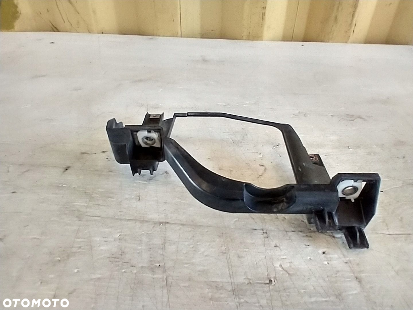 BMW 5 E60 E61 ŚLIZG LAMPY PRAWY PRZÓD MOCOWANIE PRAWE PRZEDNIE - 2