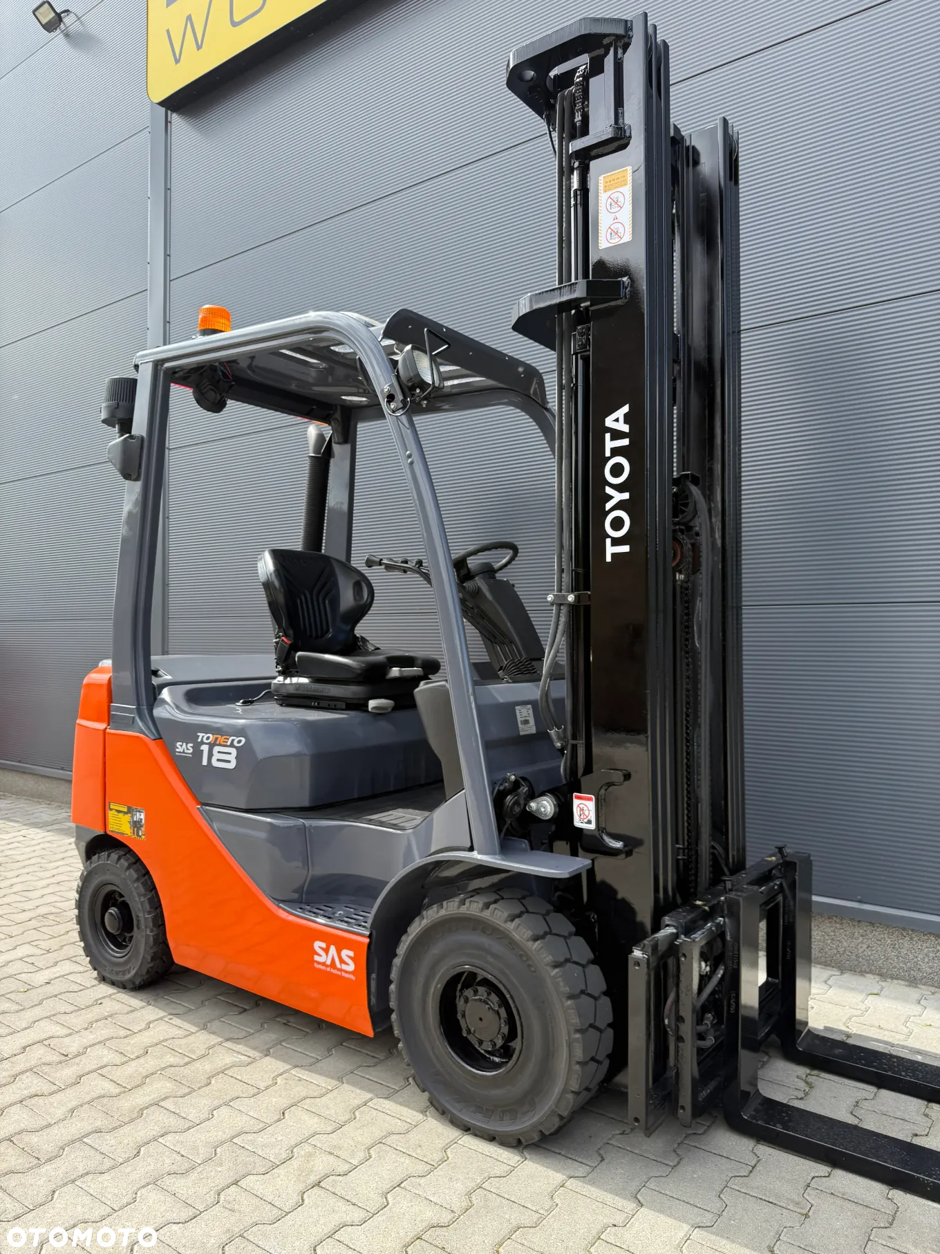 Toyota 02-8FDF18 - 3