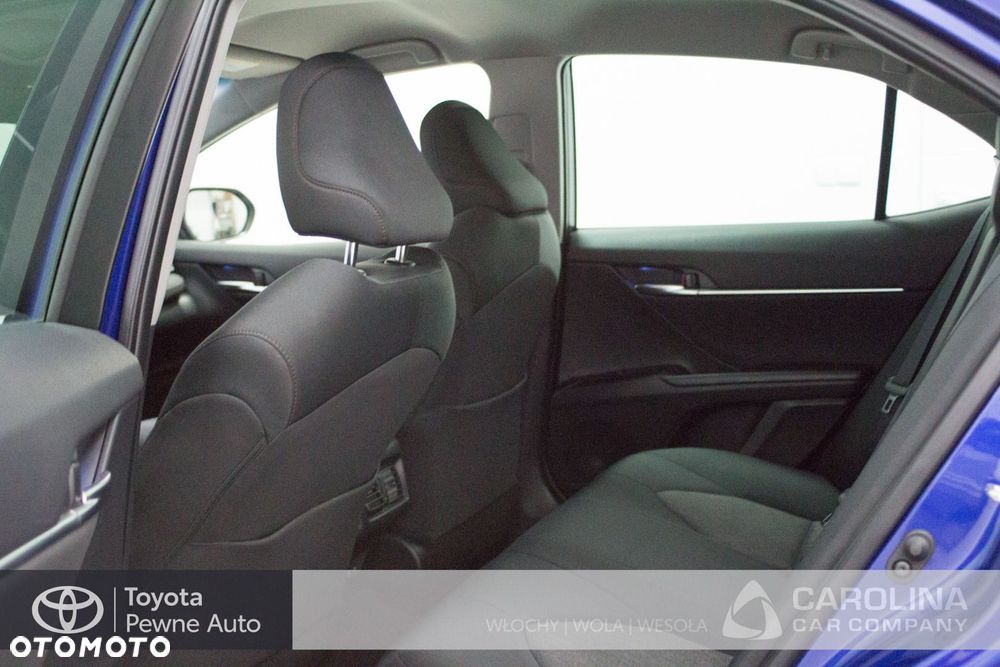 Toyota Camry - 6