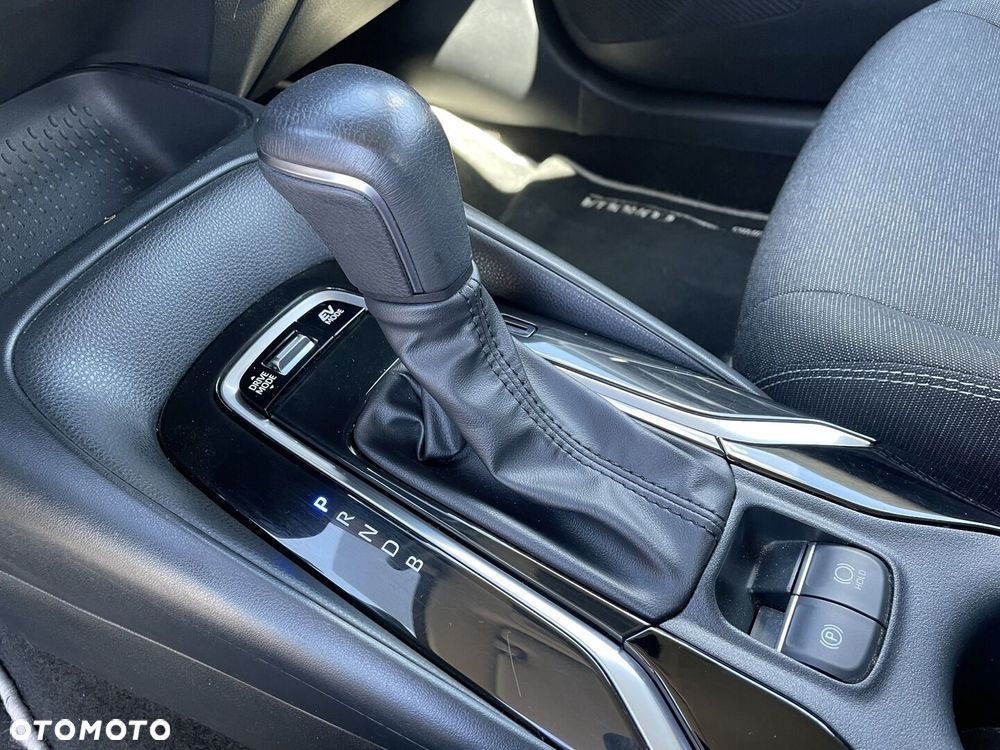 Toyota Corolla 1.8 Hybrid Comfort - 24