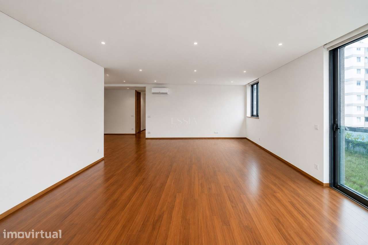 Apartamento T3 com Varanda no Varandas do Foco - Grande imagem: 4/38