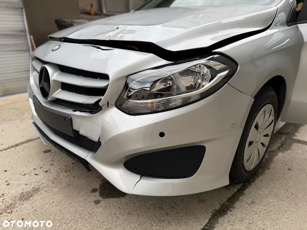 Mercedes-Benz Klasa B 180 (BlueEFFICIENCY) 7G-DCT - 34