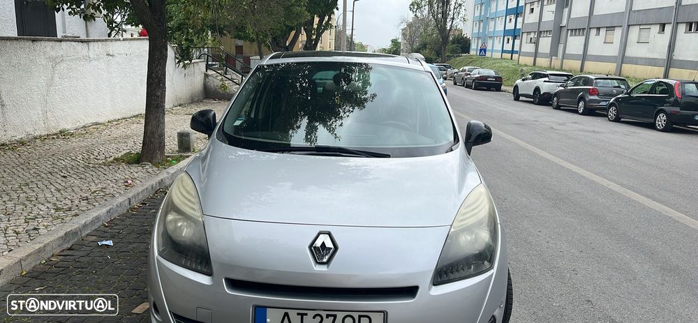 Renault Grand Scénic - 8