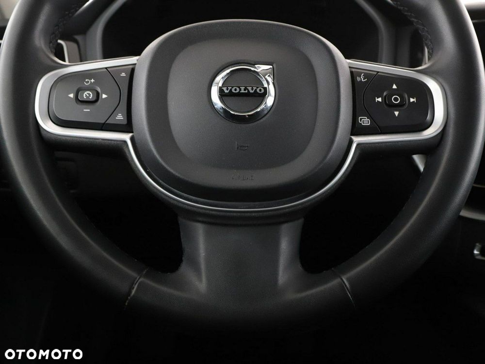 Volvo XC 60 B4 D Geartronic Momentum Pro - 22