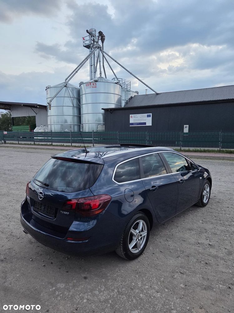 Opel Astra 1.6 Turbo Sport - 22