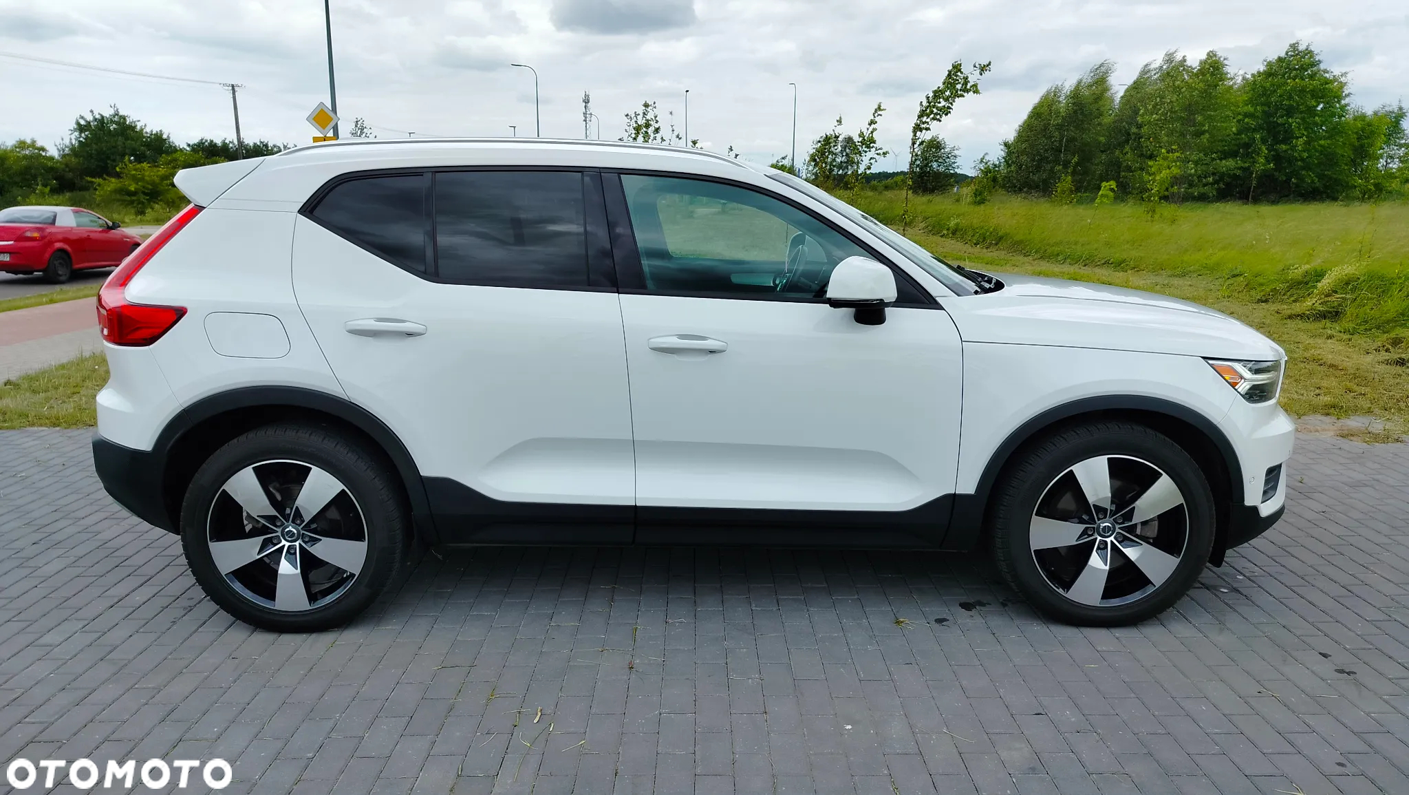 Volvo XC 40 T5 AWD Momentum Pro - 2