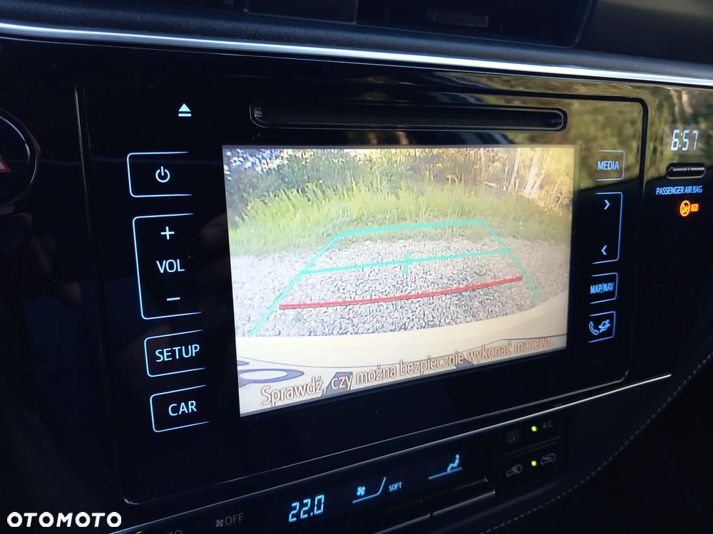 Toyota Auris Hybrid 135 Selection - 25