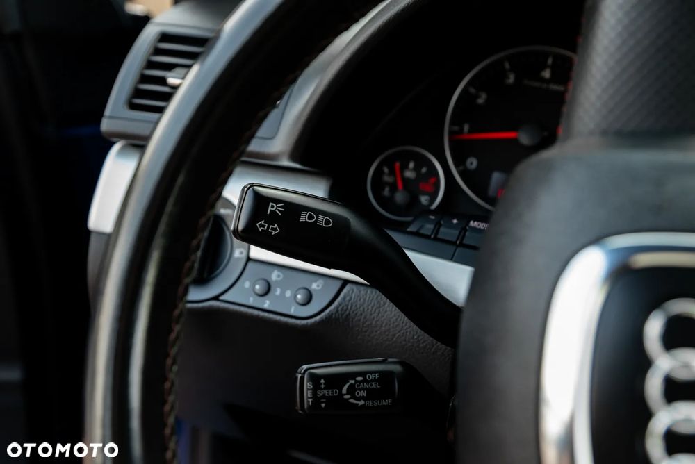 Audi A4 Avant 2.0 T FSI quattro tiptronic - 36