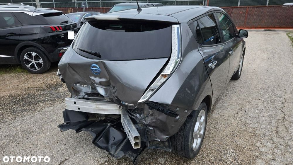 Nissan Leaf - 11