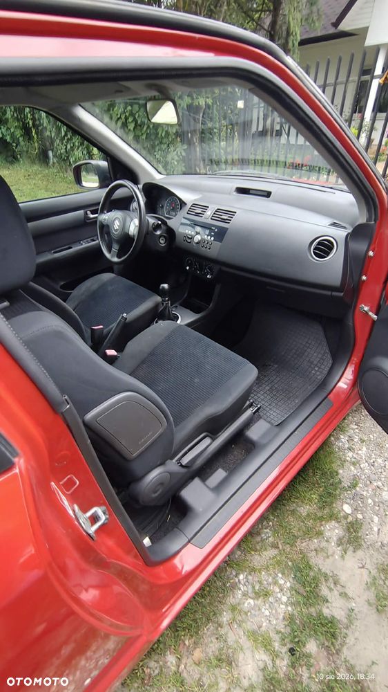 Suzuki Swift 1.3 GC - 6