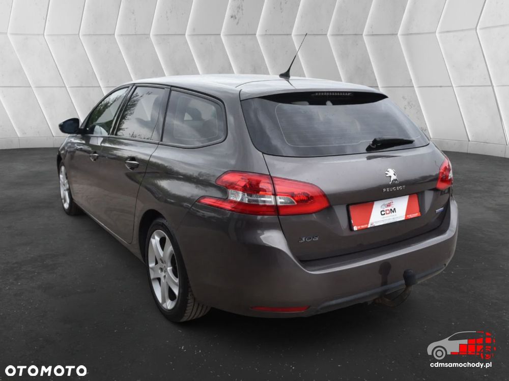 Peugeot 308 - 8