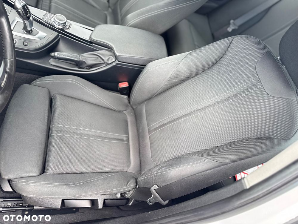 BMW Seria 3 320d Edition M Sport Shadow - 19