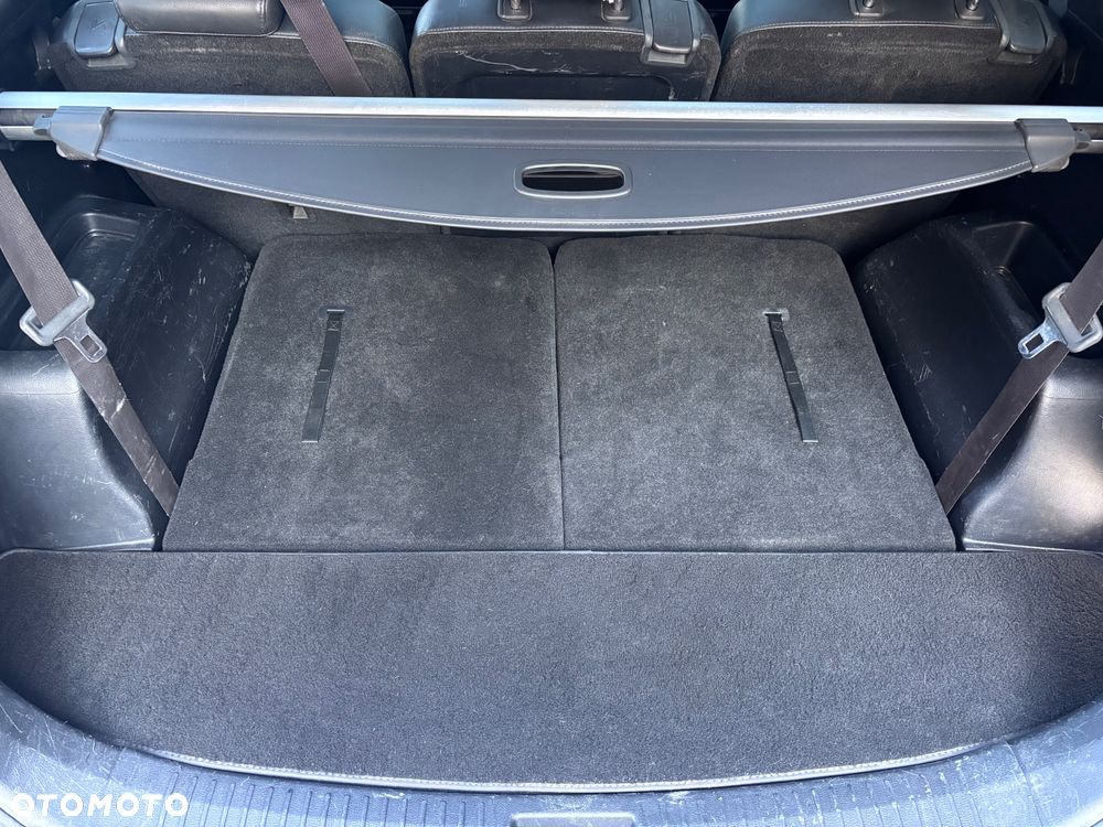 Kia Carens 1.7 CRDi M 7os - 24