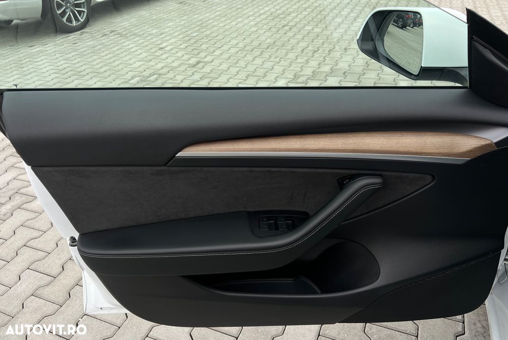 Tesla Model 3 Standard Reichweite Plus Hinterradantrieb - 21