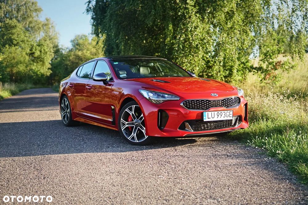 Kia Stinger - 1