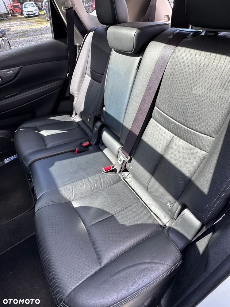 Nissan X-Trail 1.6 DCi N-Connecta 2WD Xtronic 7os - 17