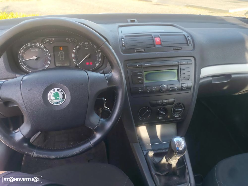 Skoda Octavia Break - 16