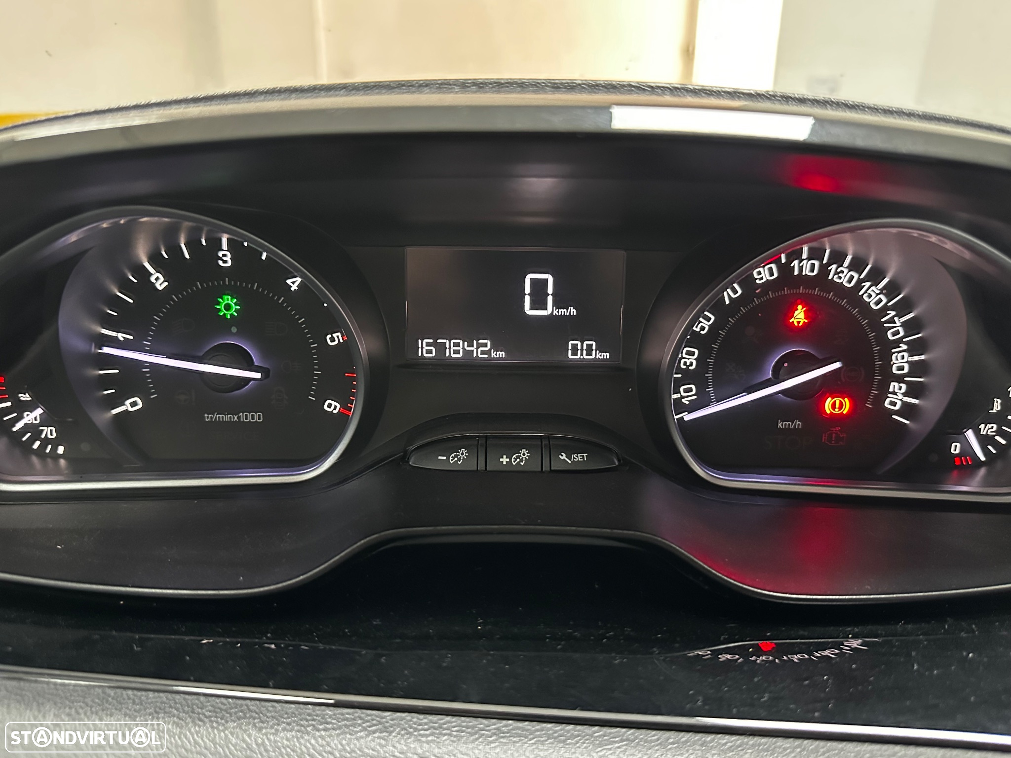 Peugeot 208 XA 1.6 Hdi - 7