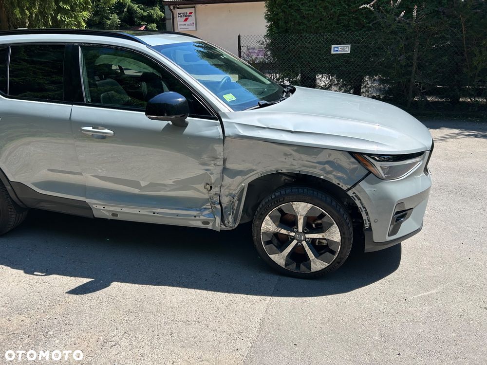 Volvo XC 40 B5 B AWD Momentum Pro - 4