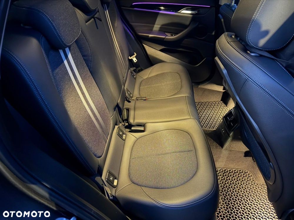 BMW X1 sDrive18i Sport Line - 26