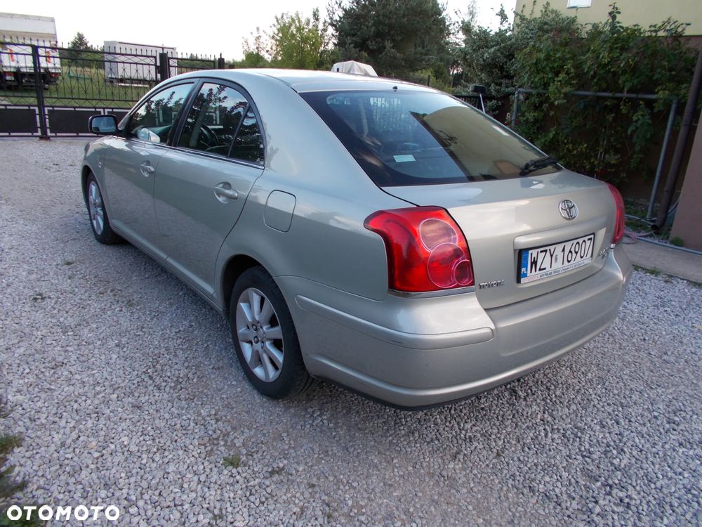 Toyota Avensis 2.0 D-4D Sol - 9