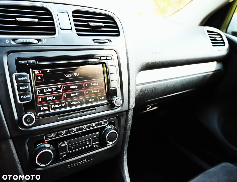 Volkswagen Golf - 23