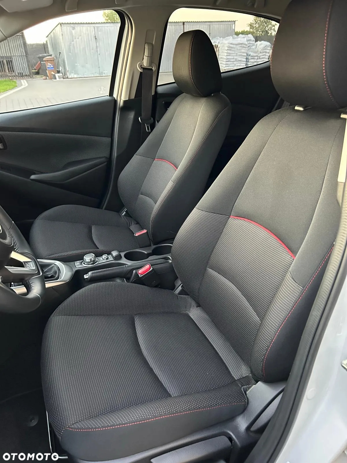 Mazda 2 e-SKYACTIV G 90 M HYBRID Homura - 24