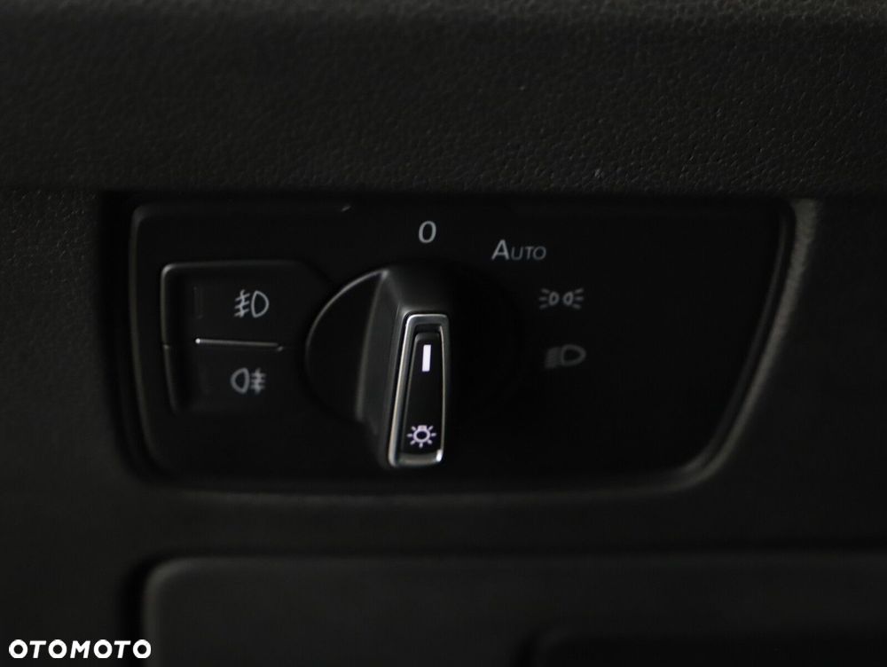 Volkswagen Passat Variant 2.0 TDI 4Mot Elegance DSG - 22