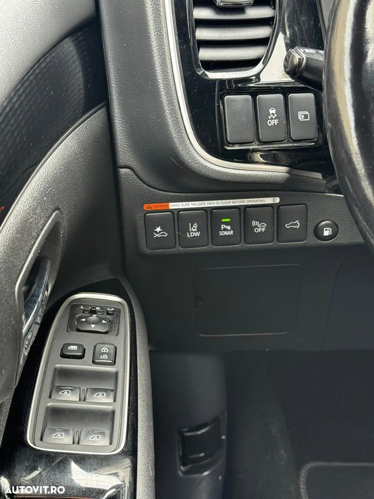 Mitsubishi Outlander PHEV 2.4 L 4X4 Instyle - 17