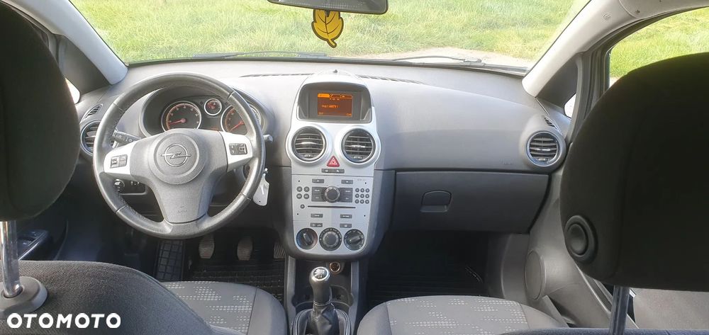 Opel Corsa - 8