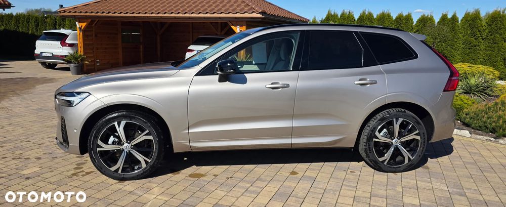 Volvo XC 60 B5 B AWD Ultimate Black Edition - 4