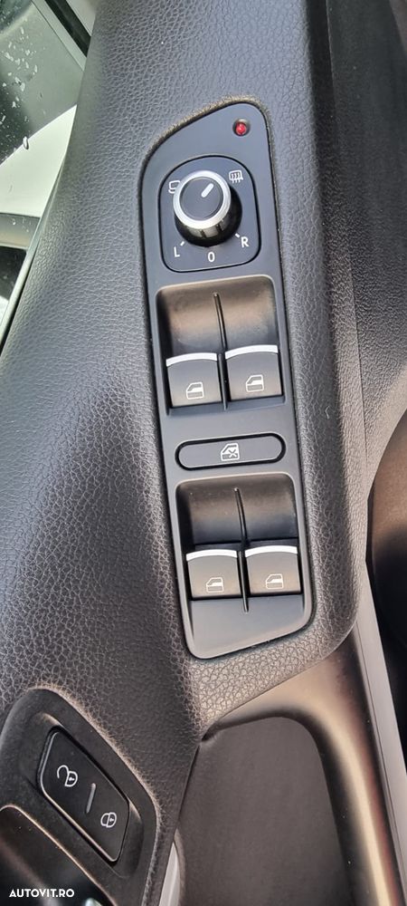 Volkswagen Tiguan - 11