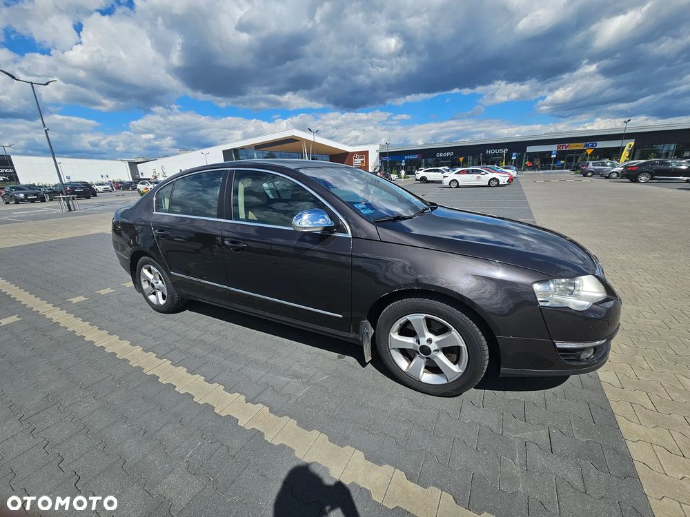 Volkswagen Passat 2.0 TDI DPF Highline - 2