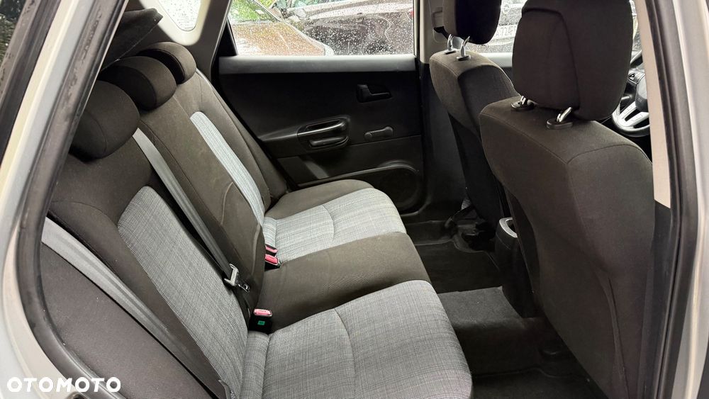 Kia Ceed 1.4 CVVT Attract - 27