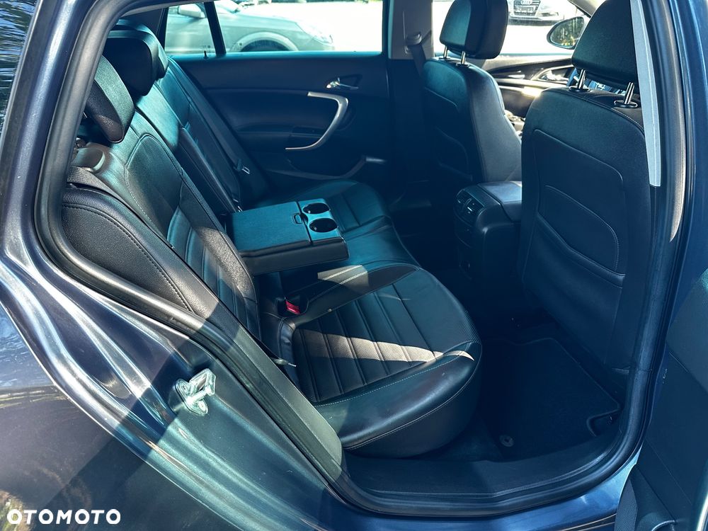Opel Insignia 2.0 Turbo 4x4 Cosmo - 16