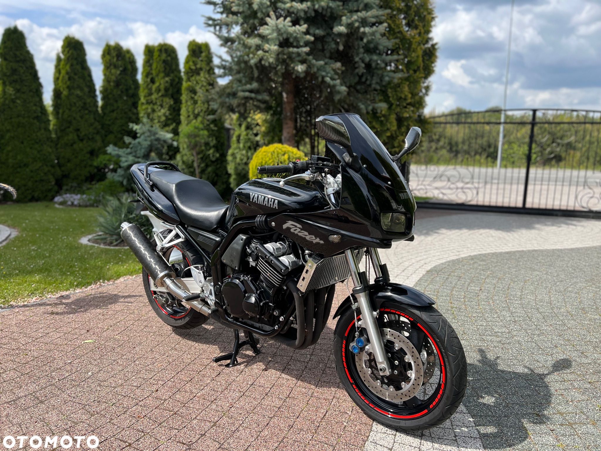 Yamaha FZS - 1