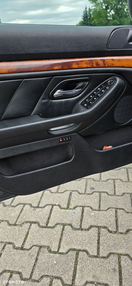 BMW Seria 5 - 12