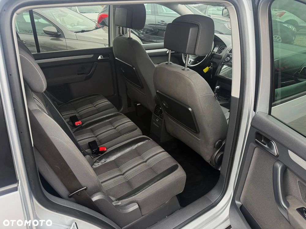 Volkswagen Touran 1.6 TDI DPF BlueMotion Technology DSG MATCH - 11