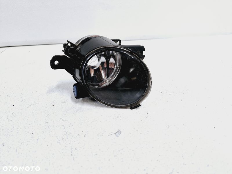 VOLVO XC70 2 II LAMPA PRZECIWMGIELNA HALOGEN LEWY PRZÓD ŚWIATŁO LEWE 31214475 - 1