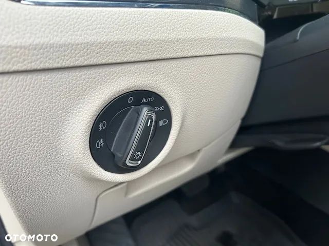 Skoda Superb 2.0 TDI SCR Style DSG - 13