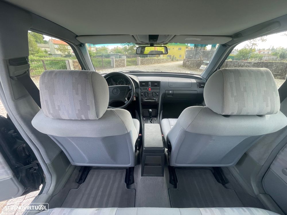 Mercedes-Benz C 220 - 11